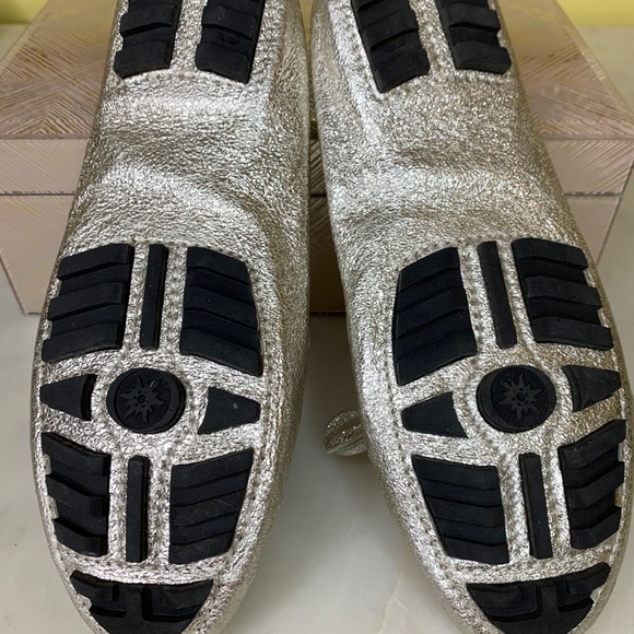 Dickson gold/silver driving moccasins flats shoes - Picture 8 of 9